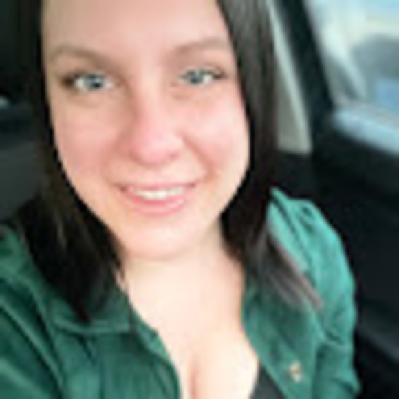 Meet your Posher, Mia - Picture 1 of 1